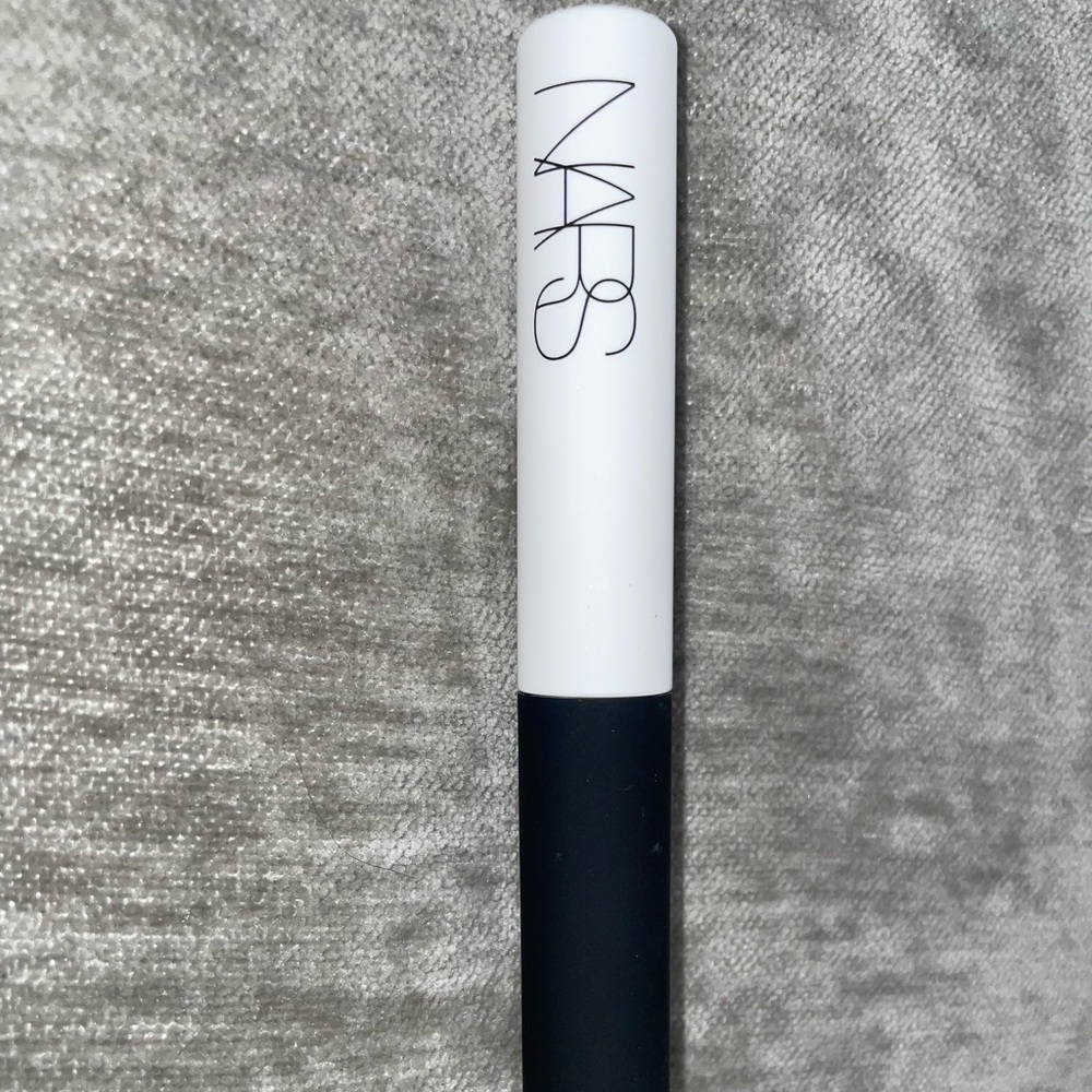 Makeup - Picture 3 of 4